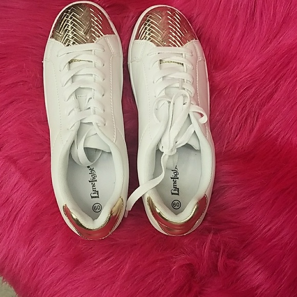 Shoes - Picture 4 of 4